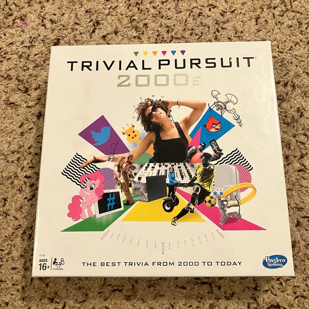 TRIVIAL PURSUIT 2000s Edition Board Game Hasbro COMPLETE
